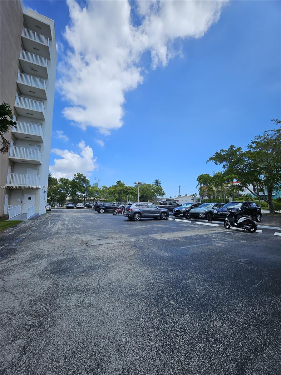 1455 N Treasure Dr # 7G