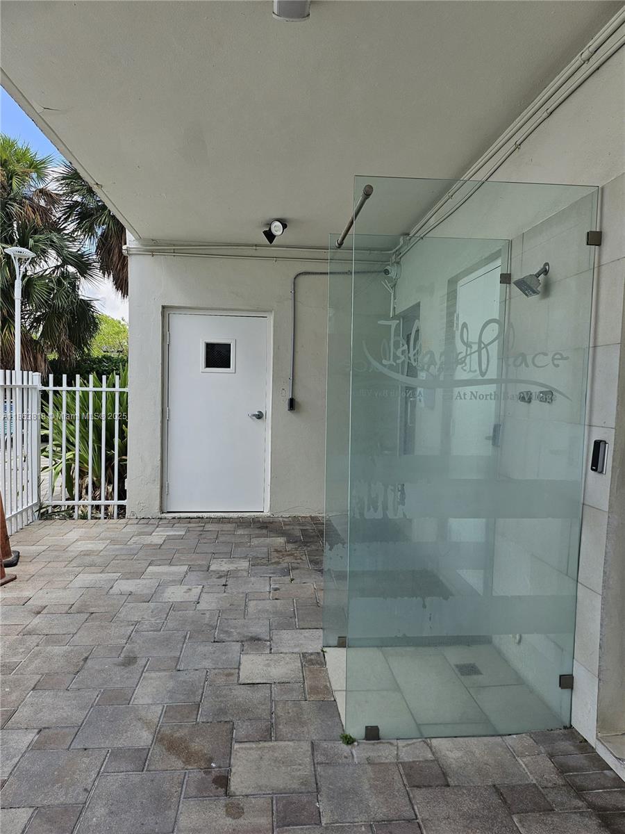 1455 N Treasure Dr # 7G