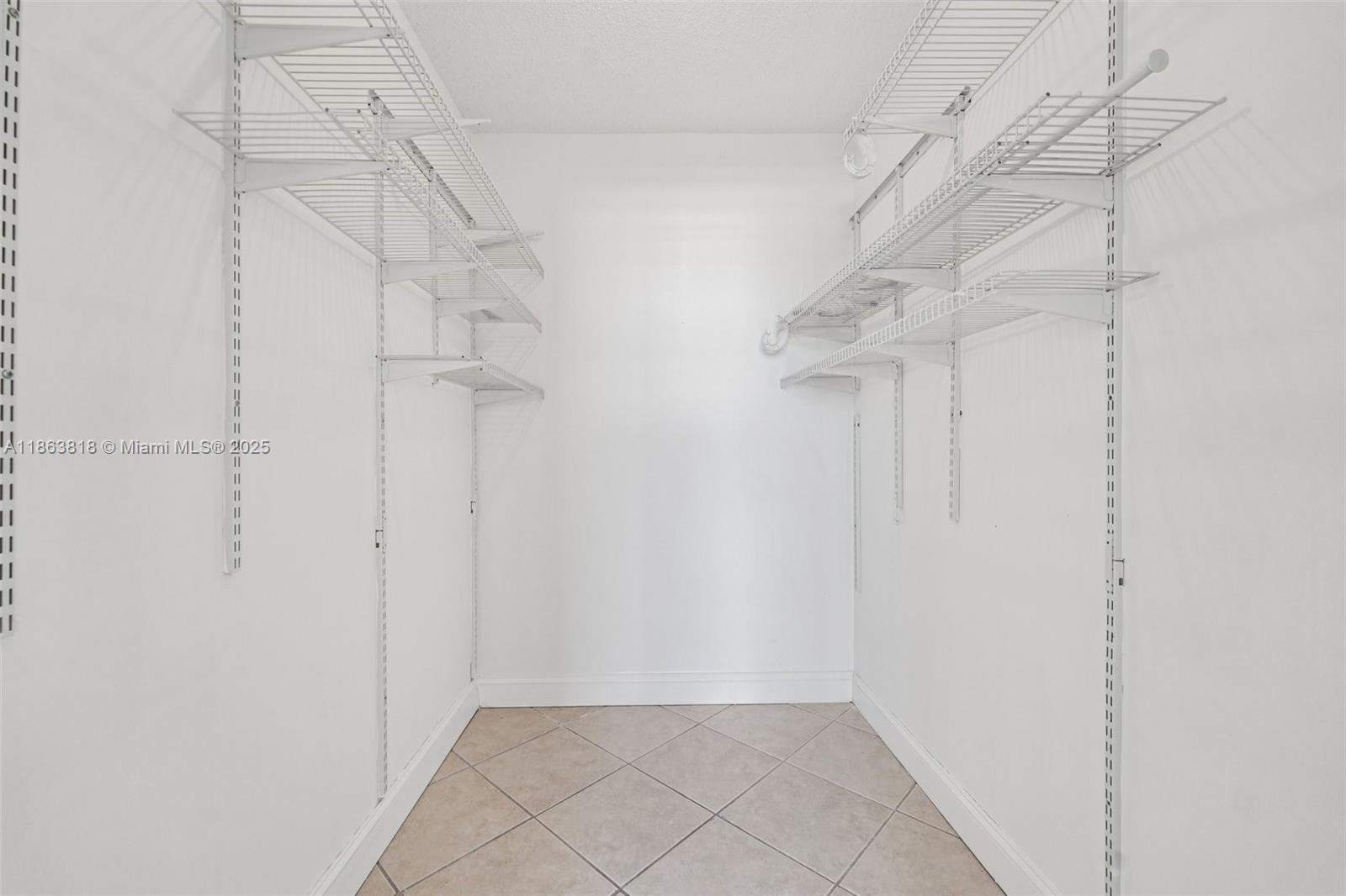 1455 N Treasure Dr # 7G