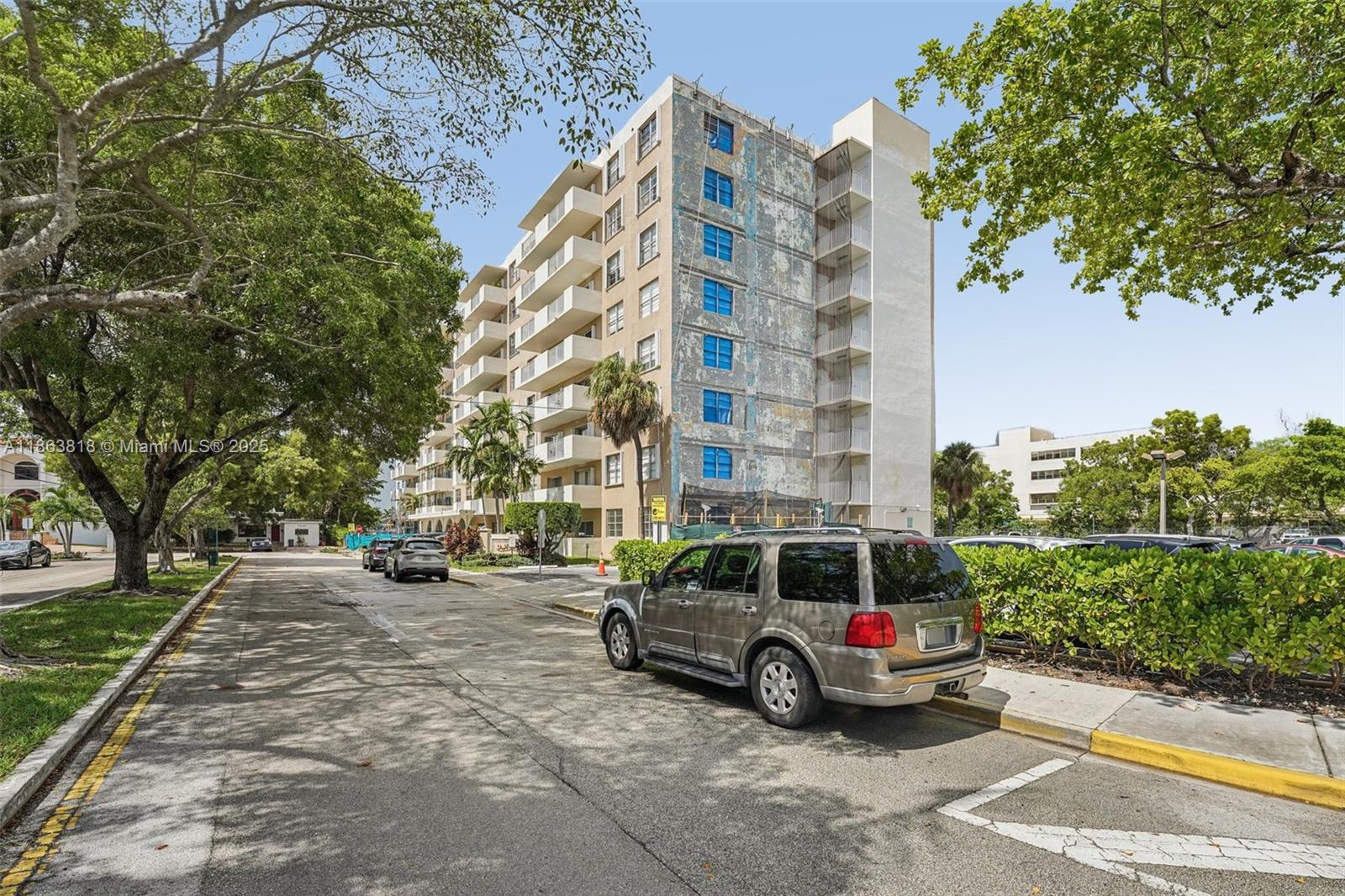 1455 N Treasure Dr # 7G