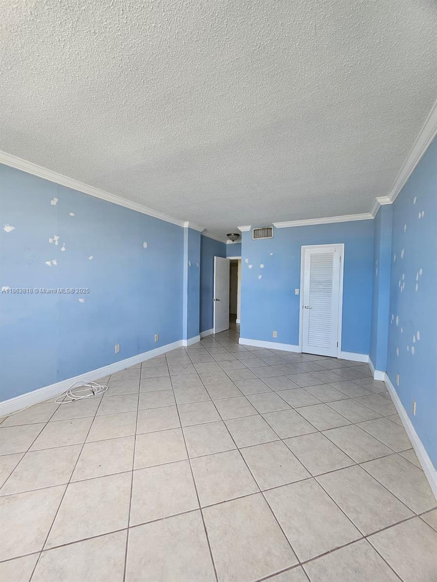 1455 N Treasure Dr # 7G