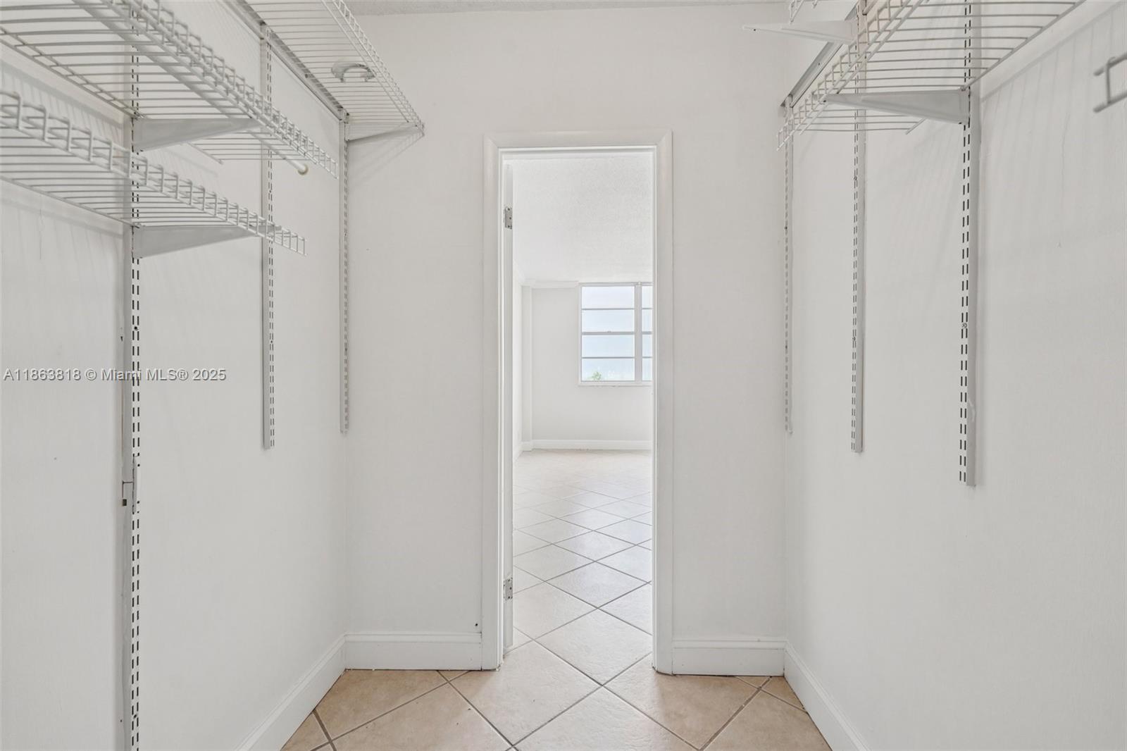 1455 N Treasure Dr # 7G