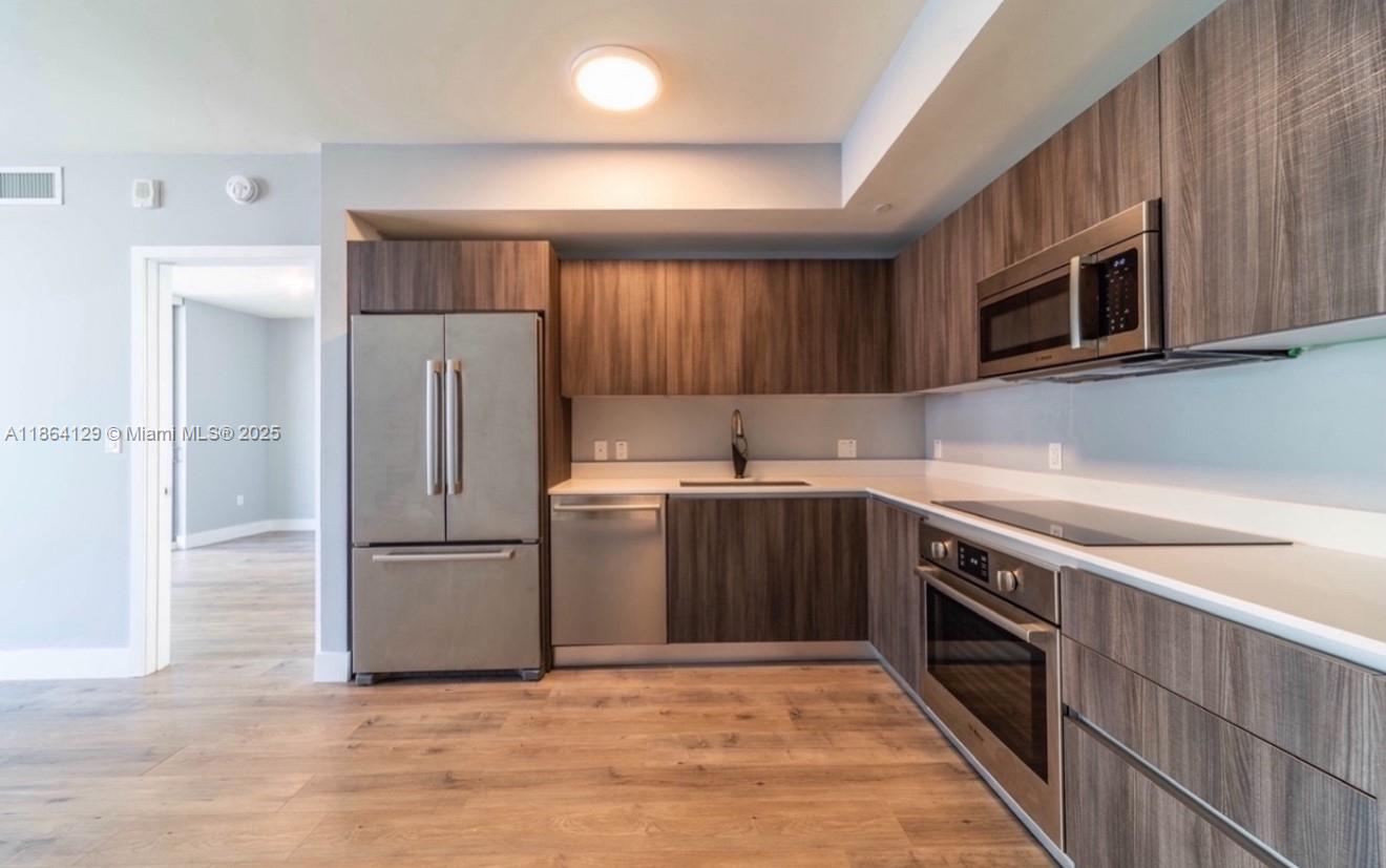 488 NE 18TH # 2603