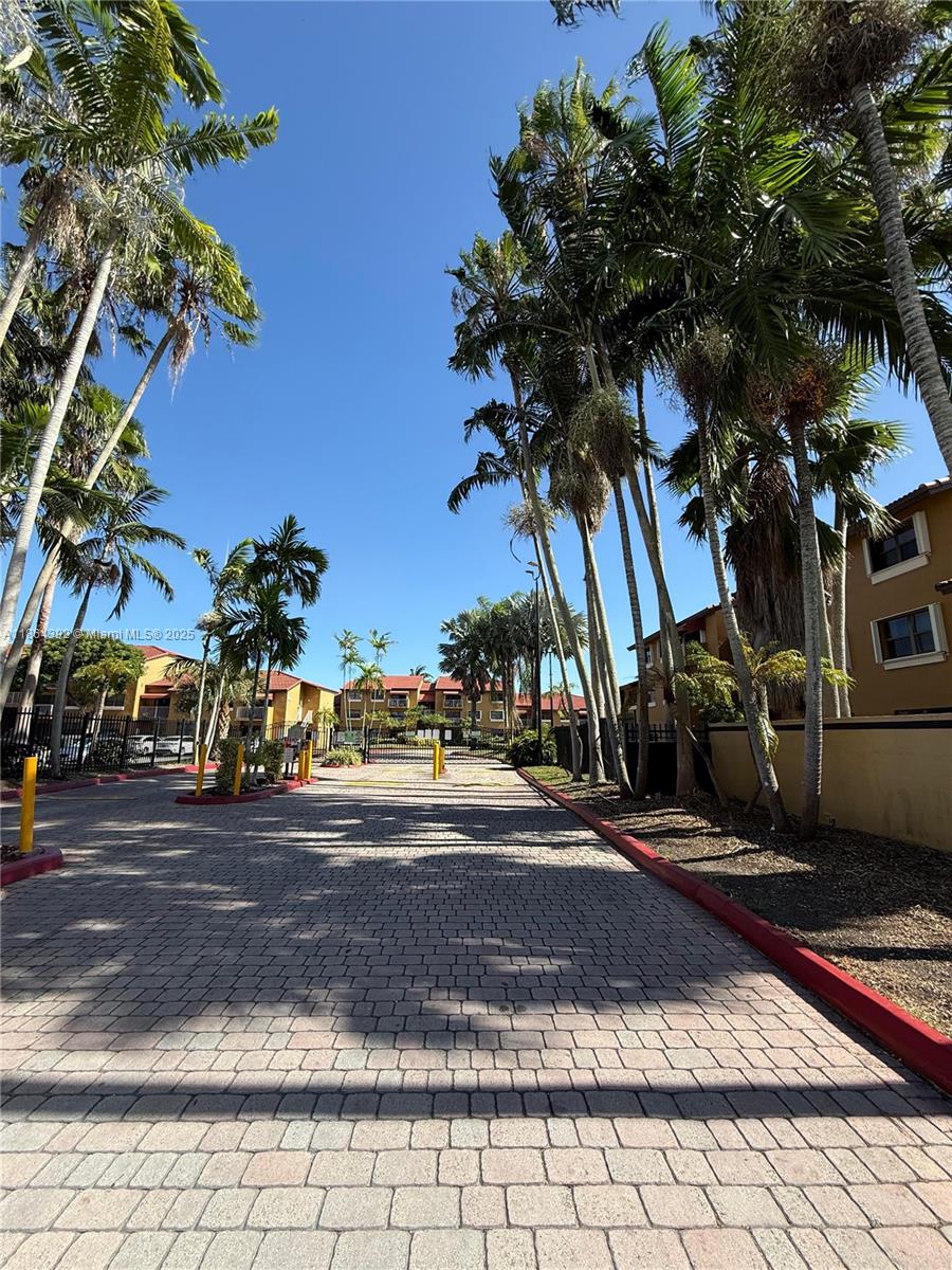 15620 SW 80th St # 101 Unit: H-101