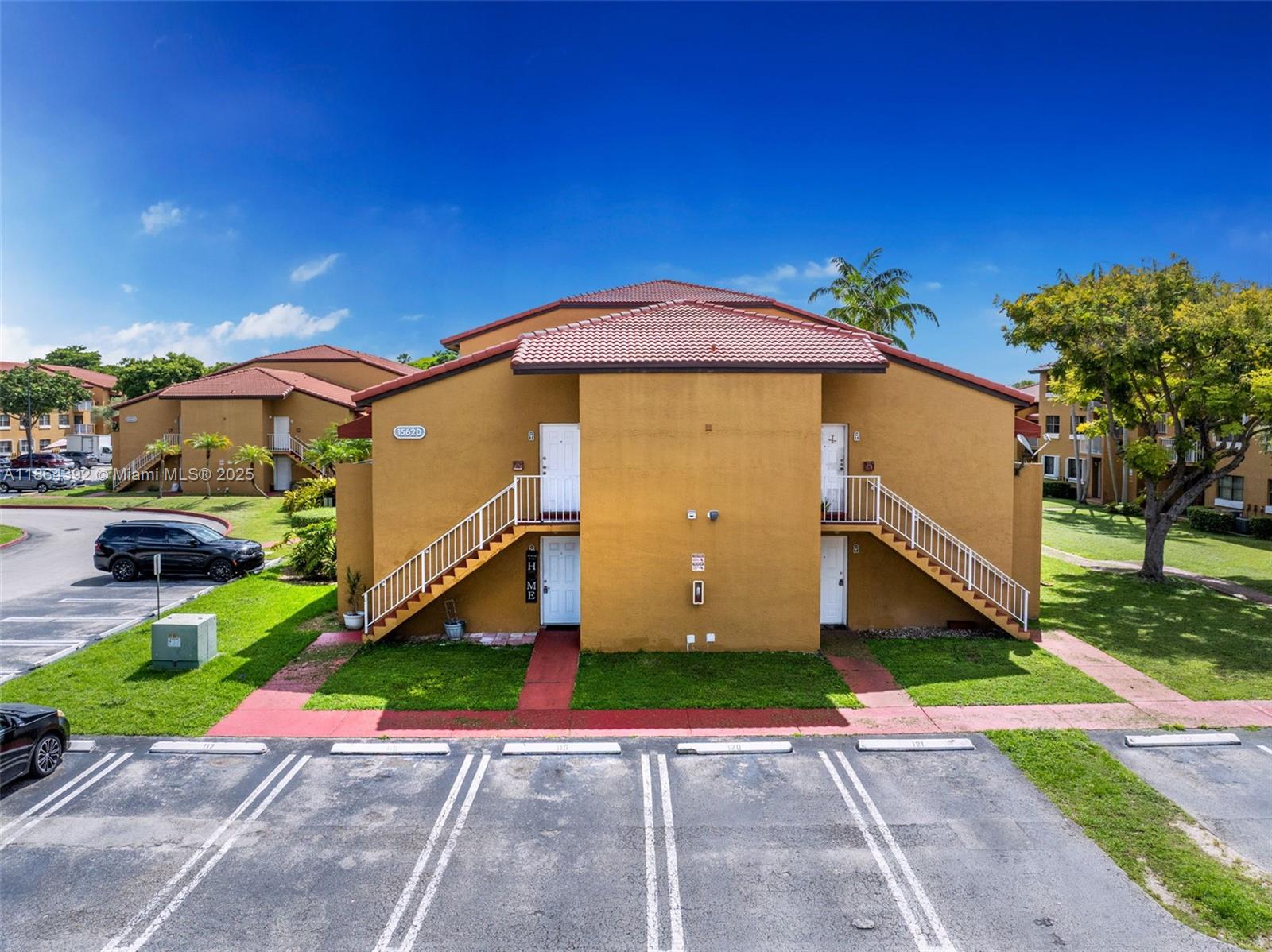 15620 SW 80th St # 101 Unit: H-101