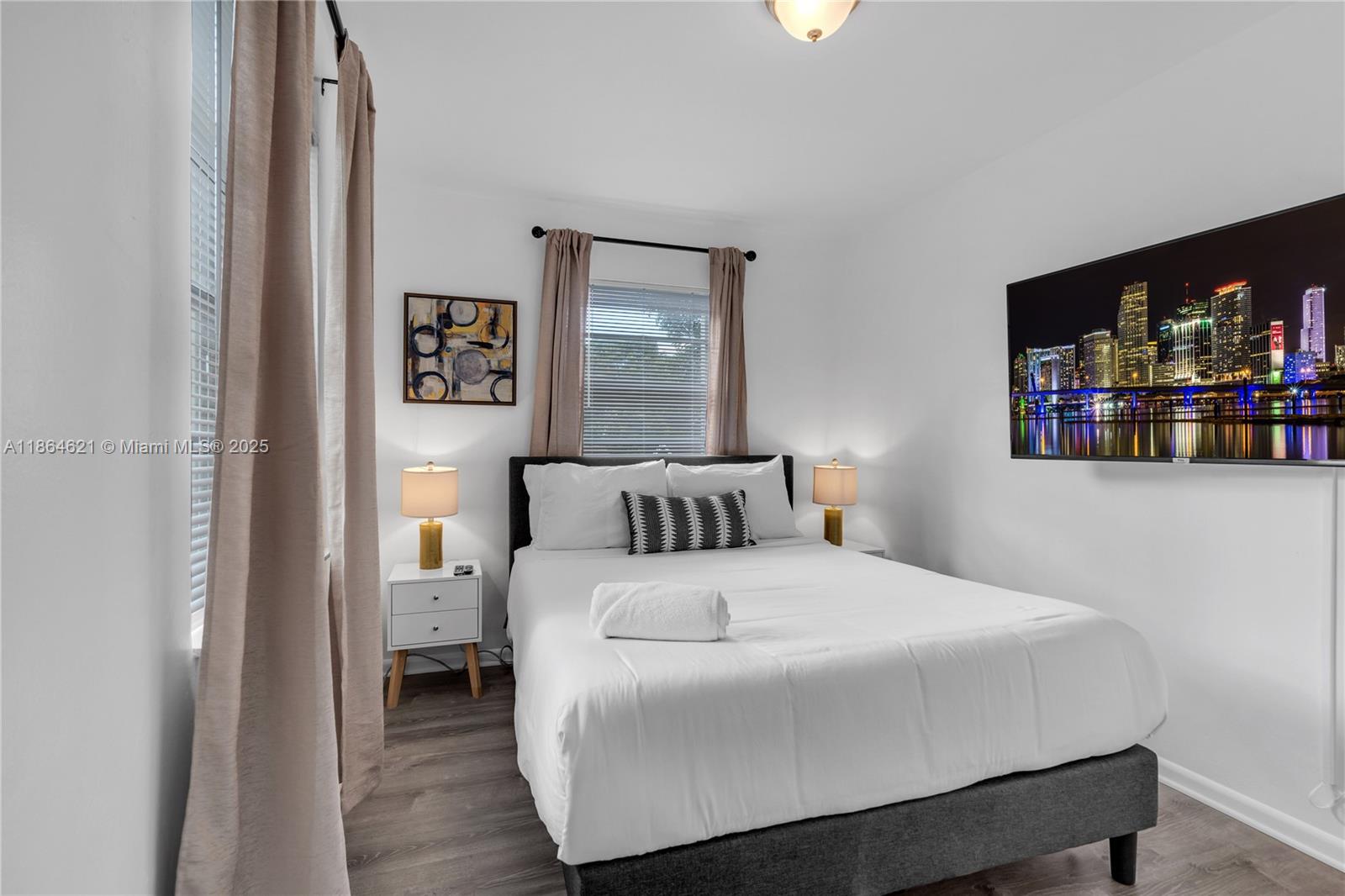 925 SW 15th Ave Unit: .