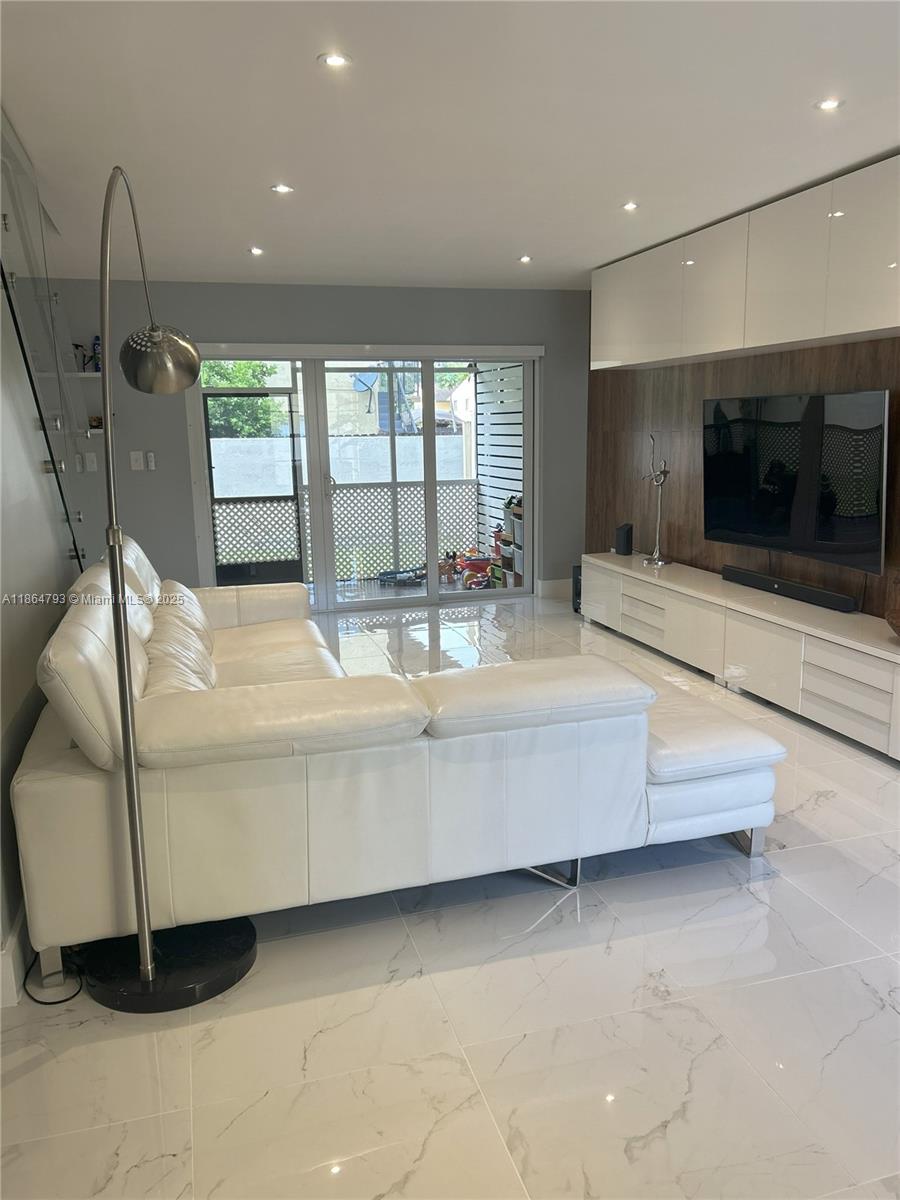 8310 SW 154th Ave # 27