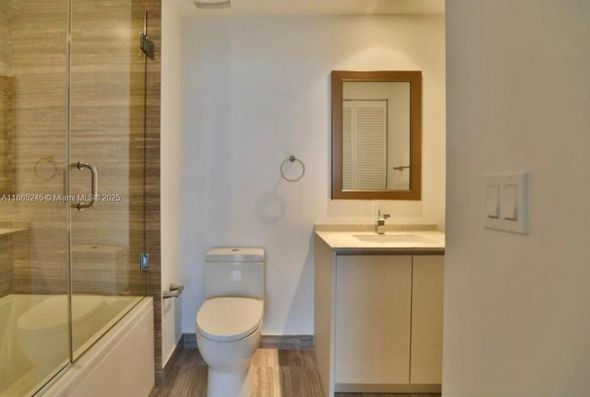 1010 Brickell Ave # 3307