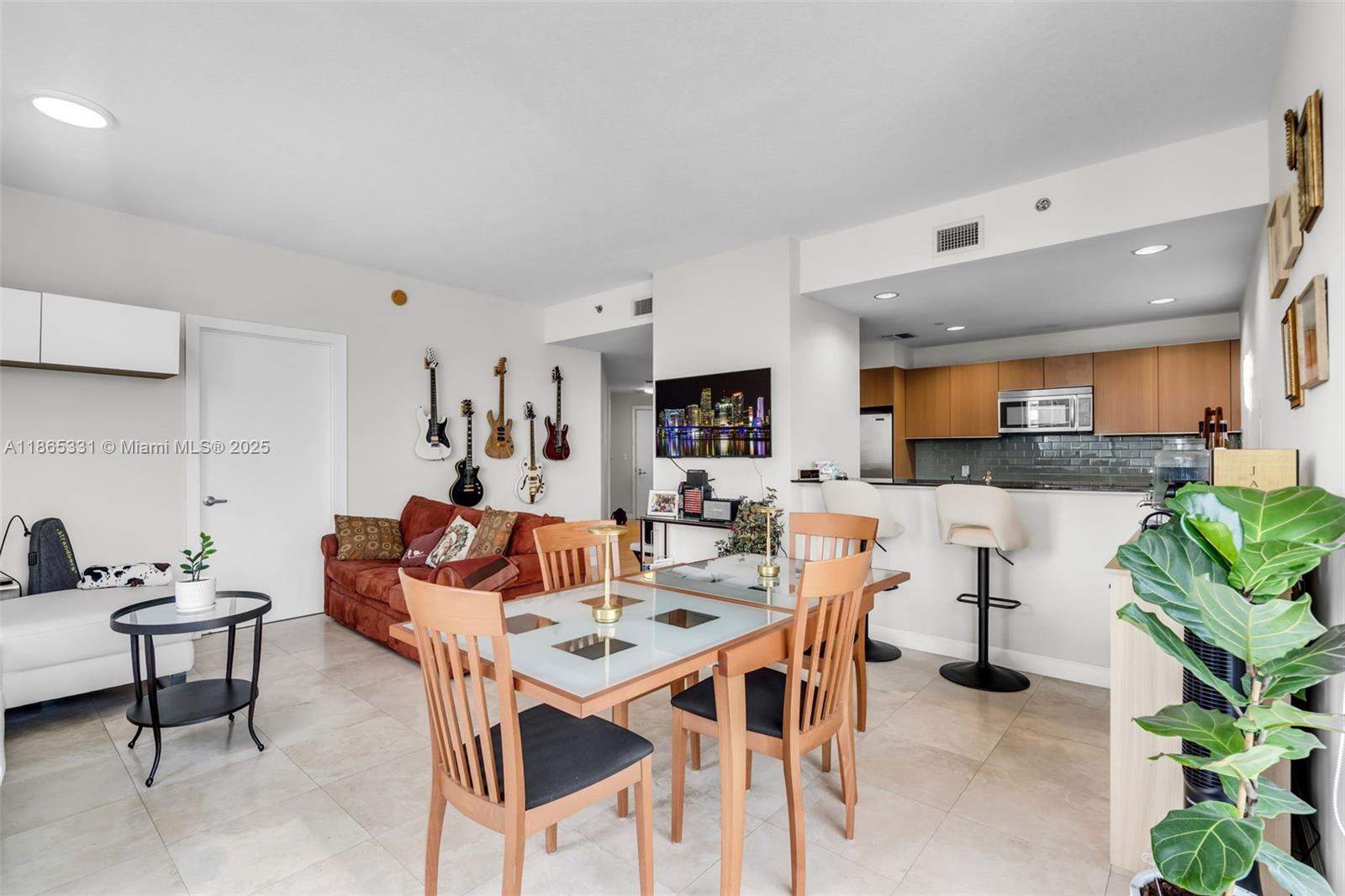 1060 Brickell Ave # 3601