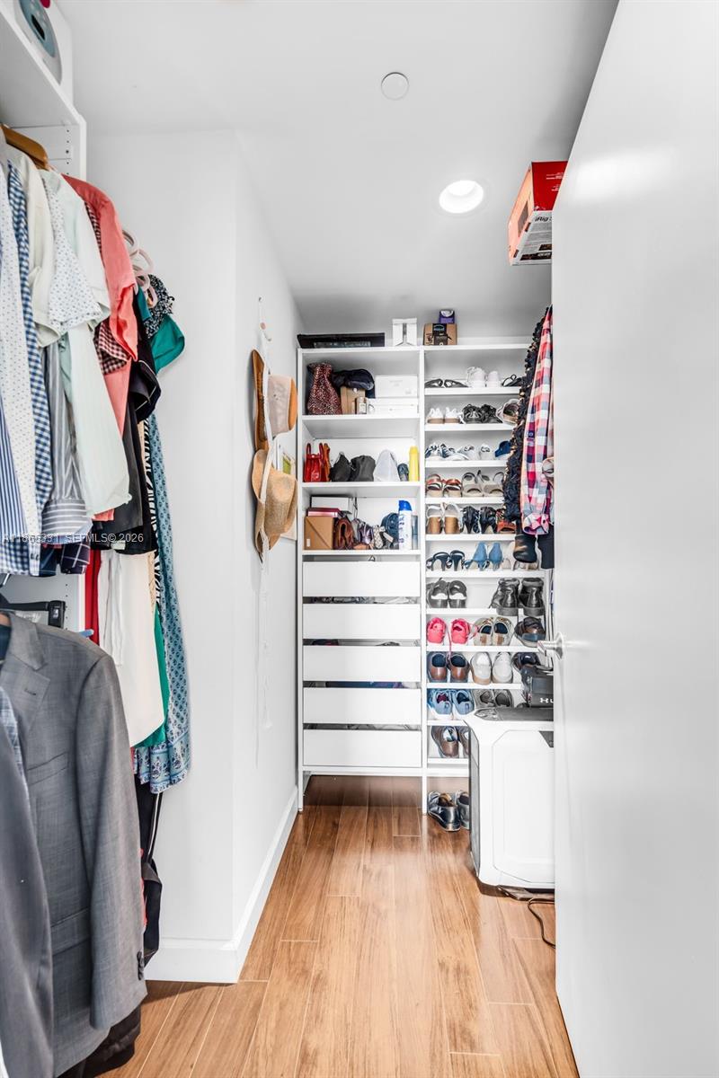 1060 Brickell Ave # 3601