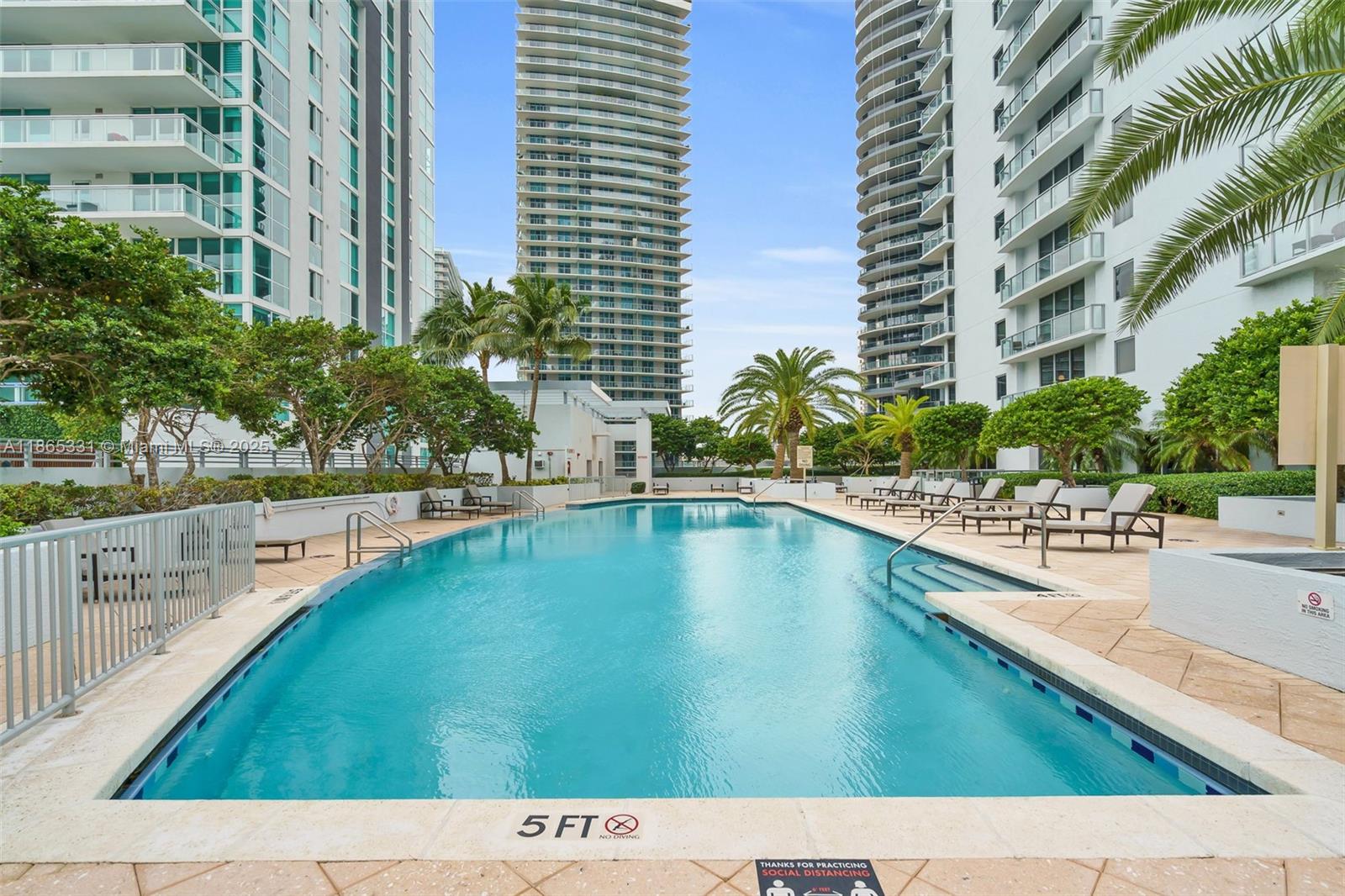 1060 Brickell Ave # 3601