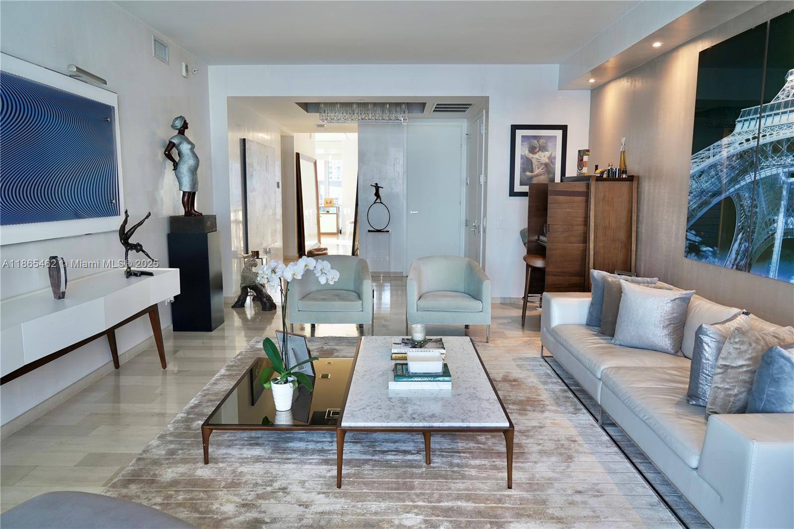 1300 Brickell Bay Dr # 3701