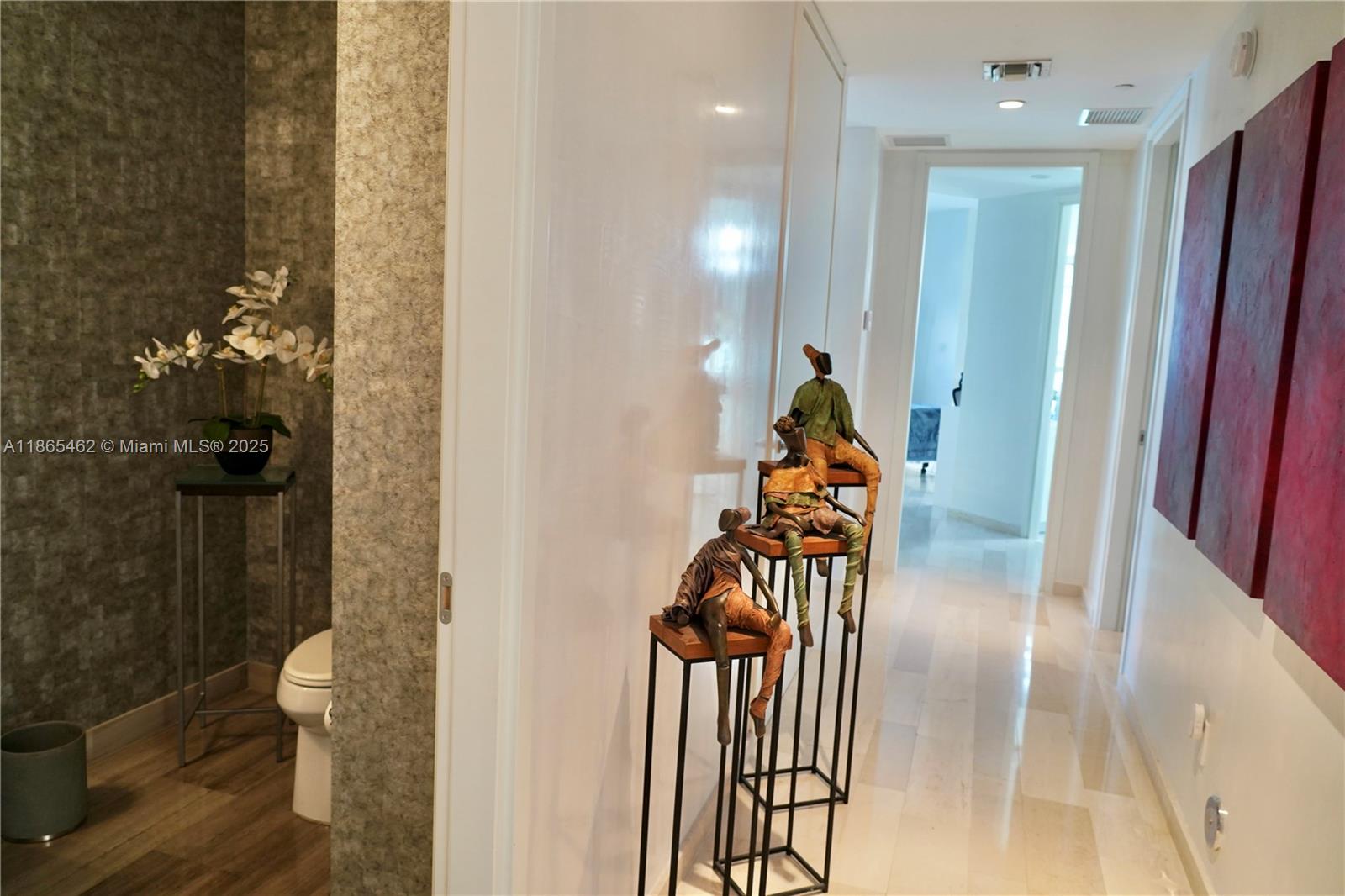 1300 Brickell Bay Dr # 3701