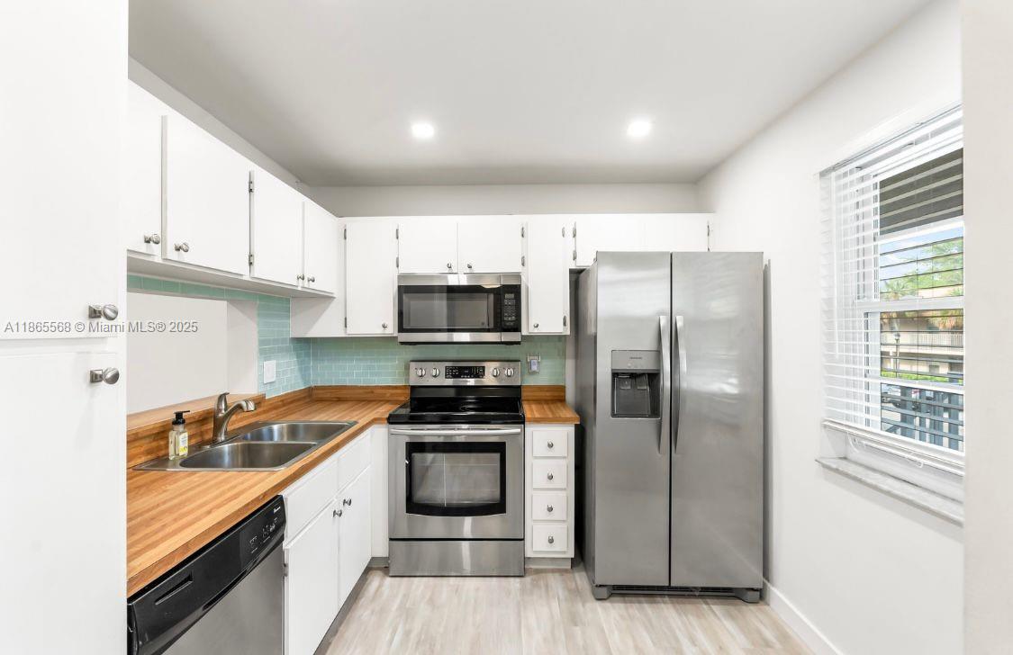 8750 Royal Palm Blvd # 3 Unit: 201-3