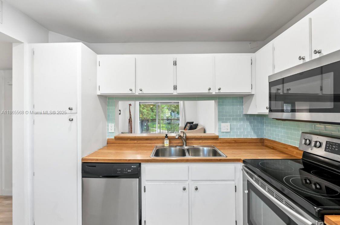 8750 Royal Palm Blvd # 3 Unit: 201-3