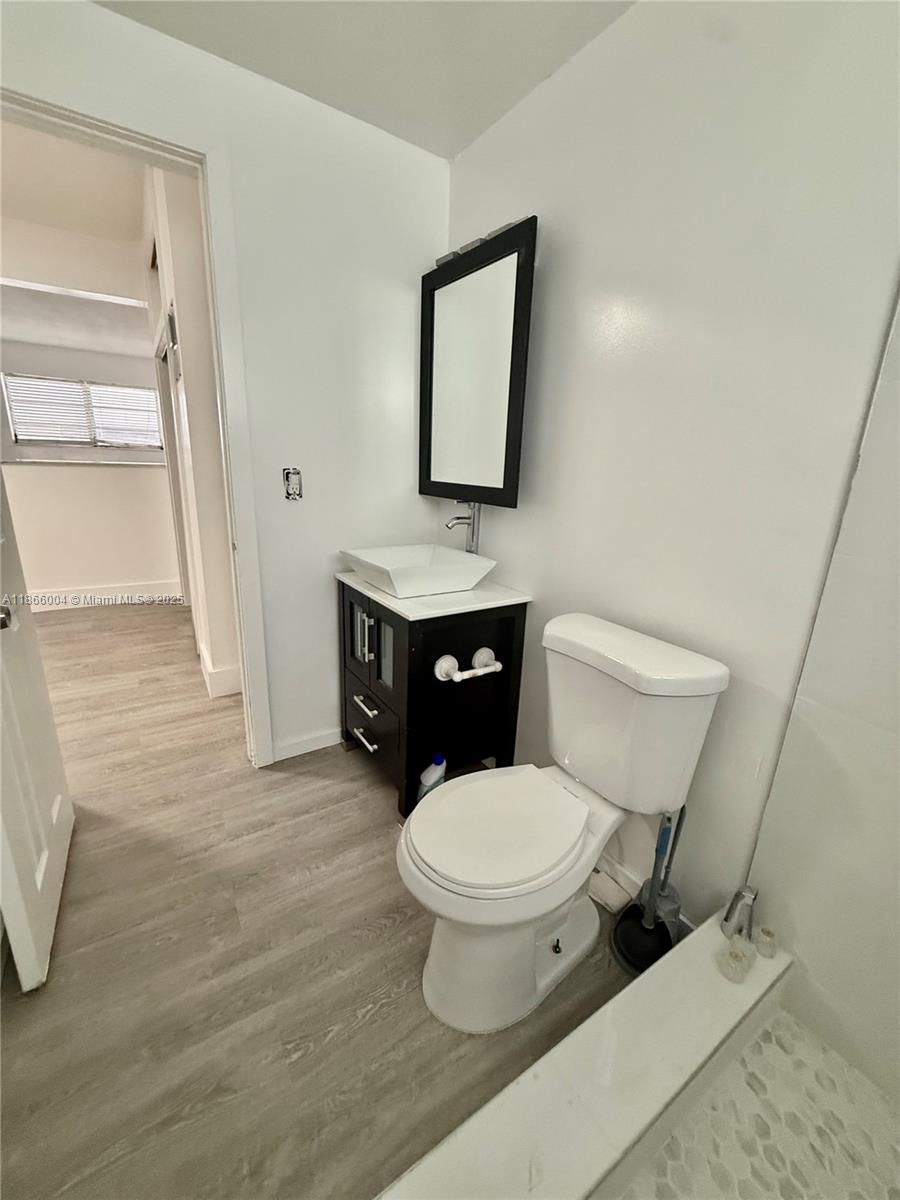 1231 Pennsylvania Ave # 5
