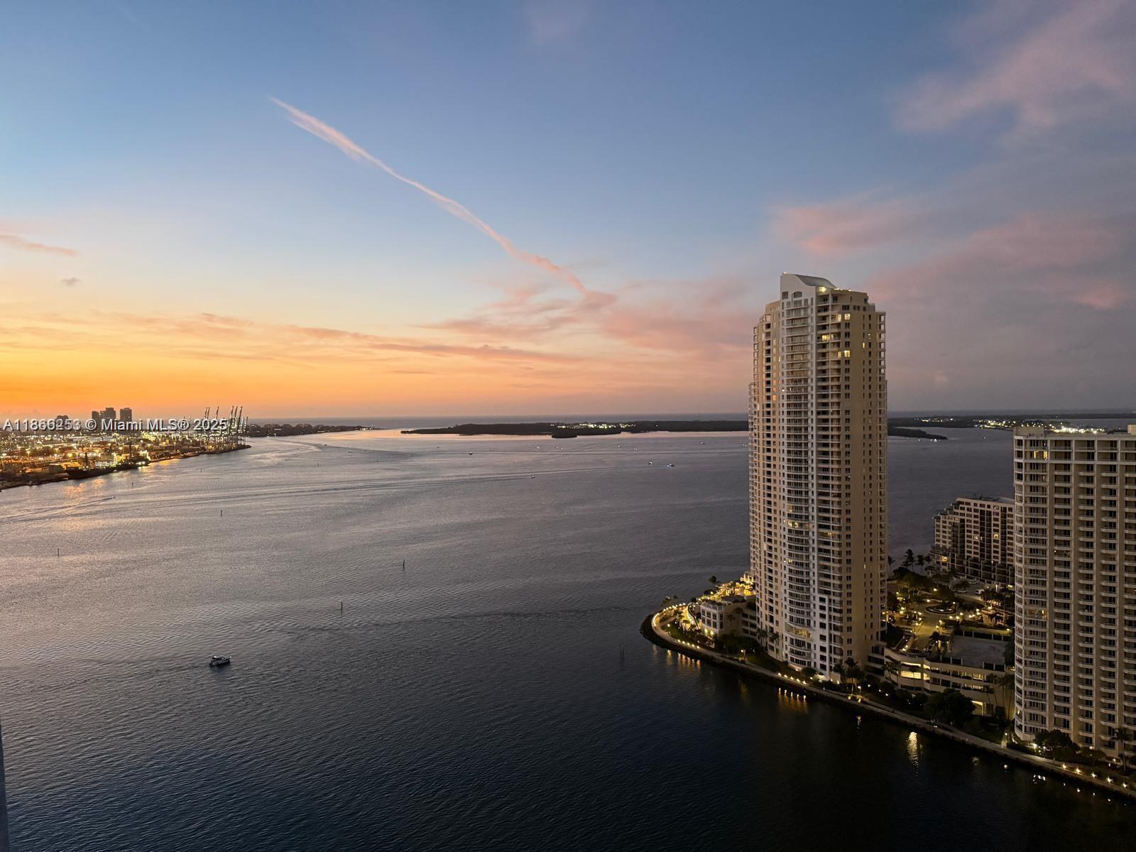 335 S Biscayne Blvd # 3501, Miami Unit: 3501