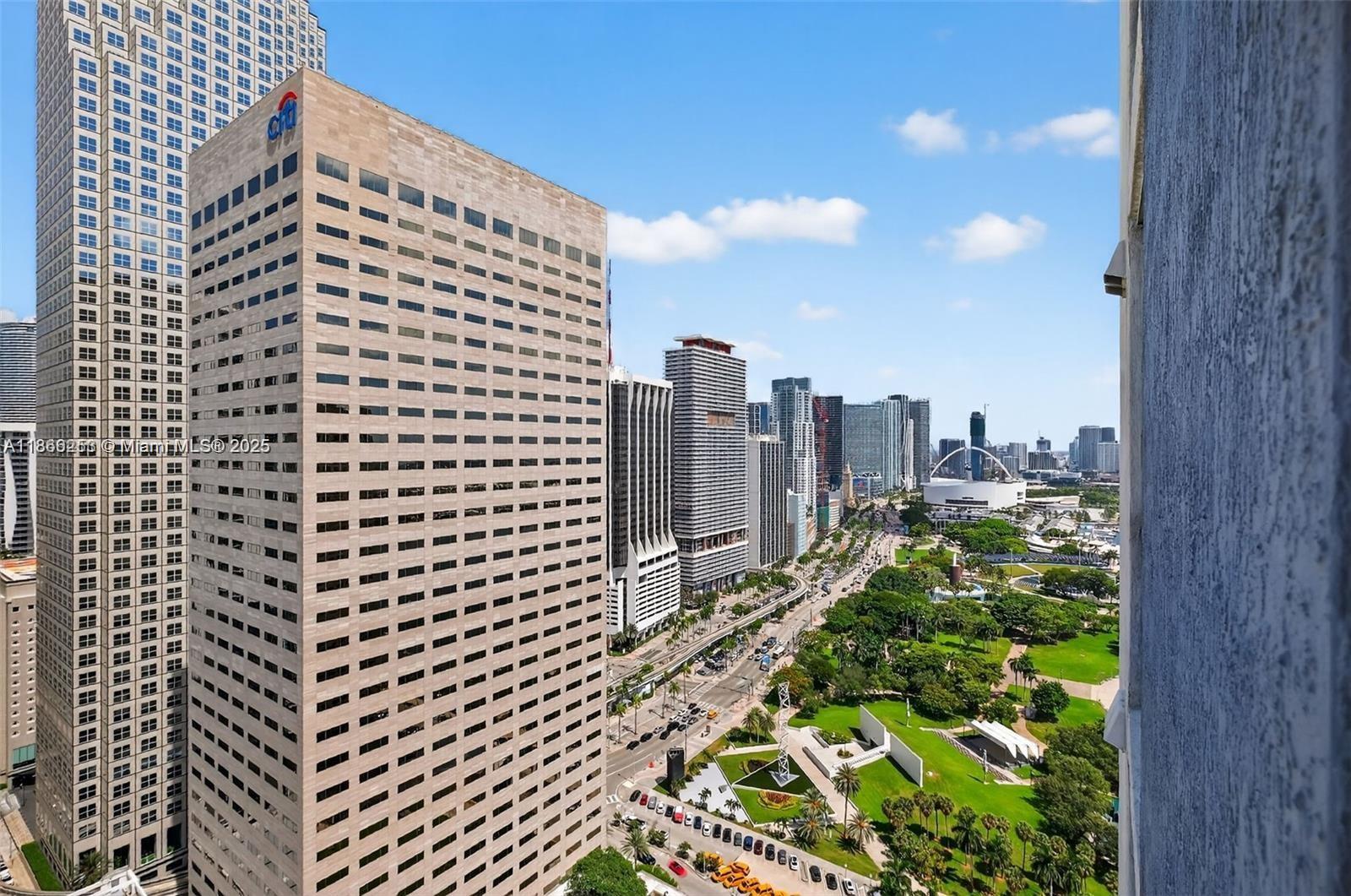 335 S Biscayne Blvd # 3501, Miami Unit: 3501