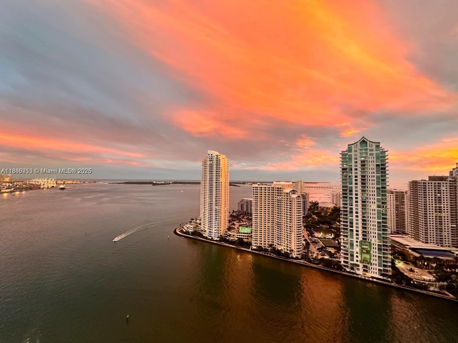 335 S Biscayne Blvd # 3501, Miami Unit: 3501