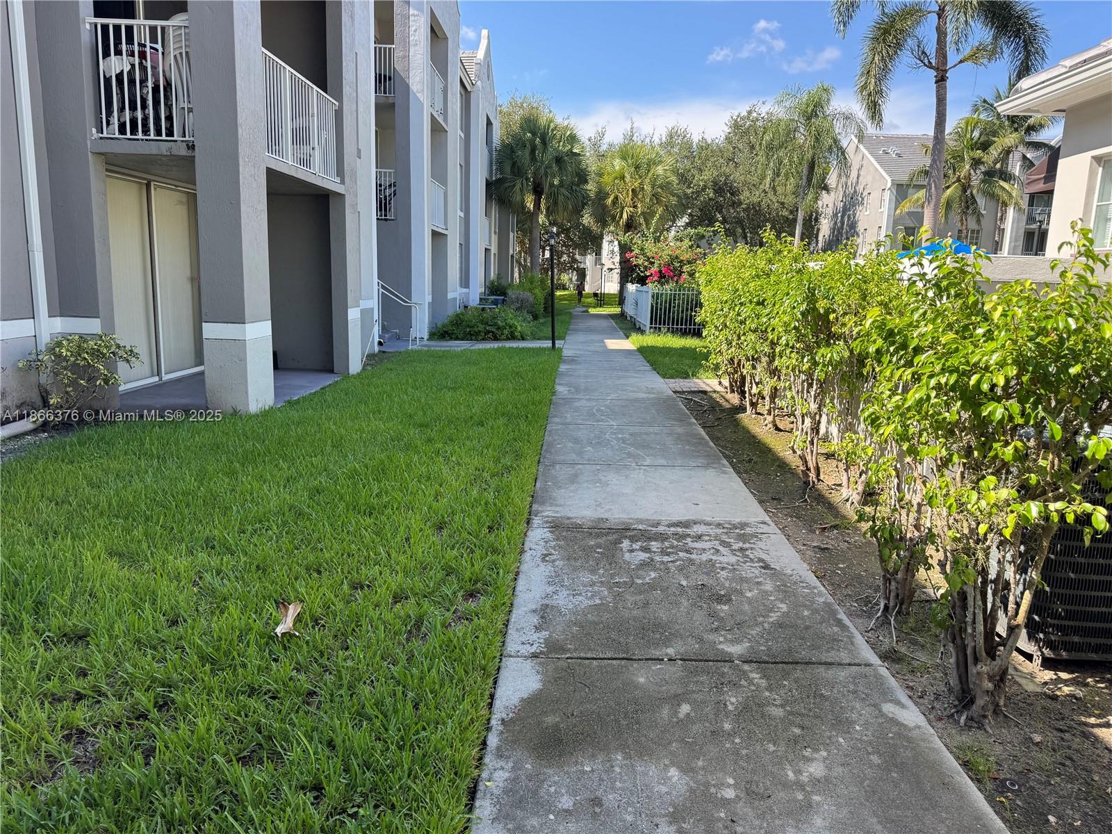 620 SW 111th Ave # 107
