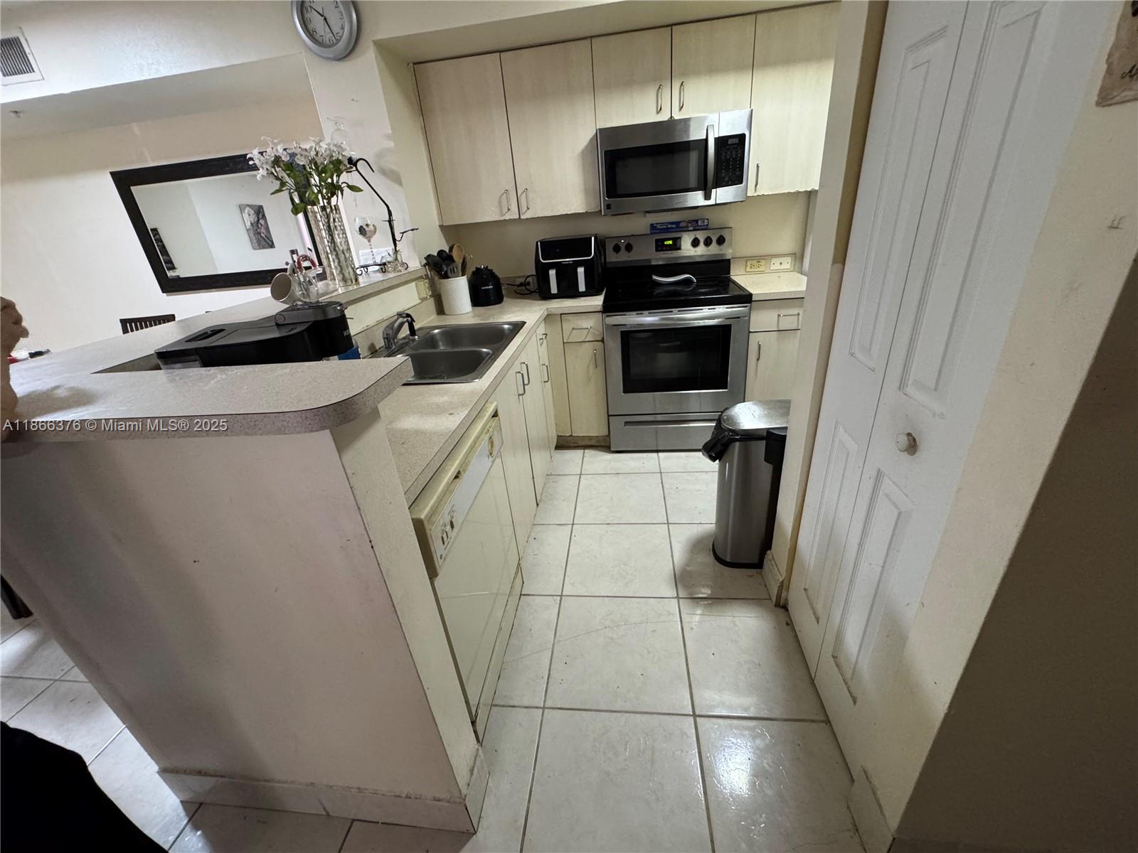 620 SW 111th Ave # 107