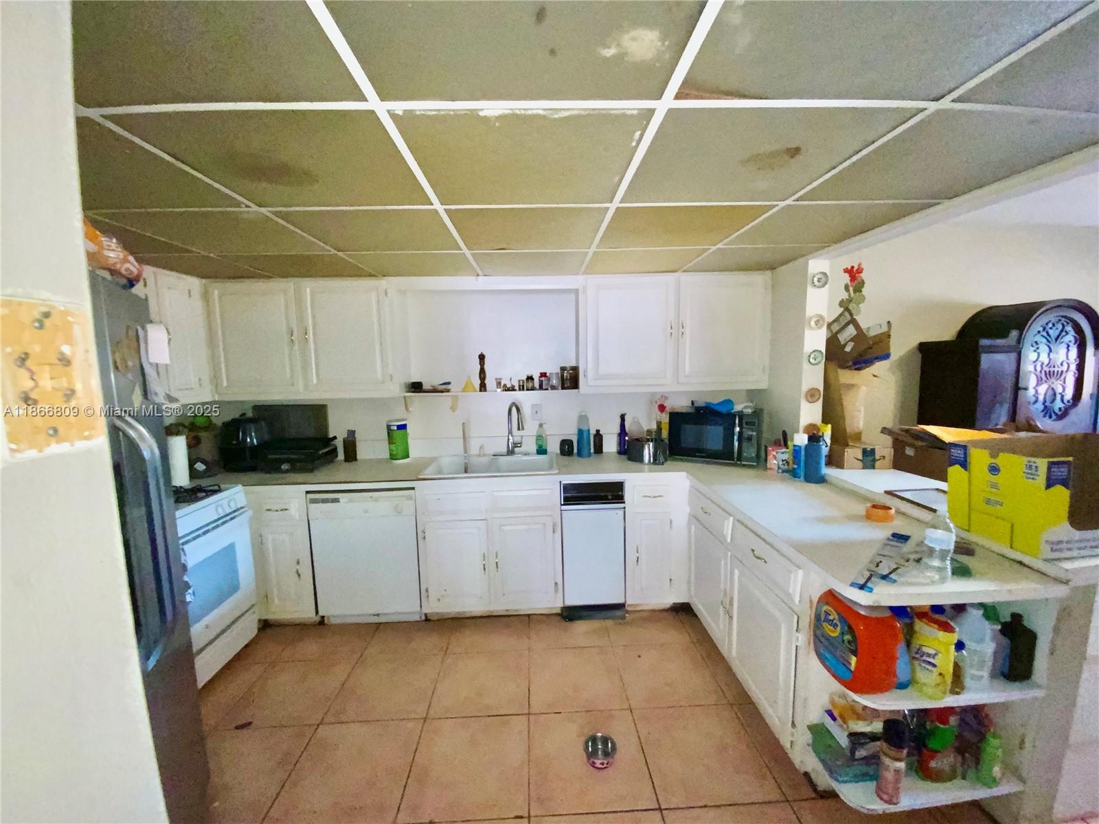 7024 SW 114th Pl # 52 Unit: A-52