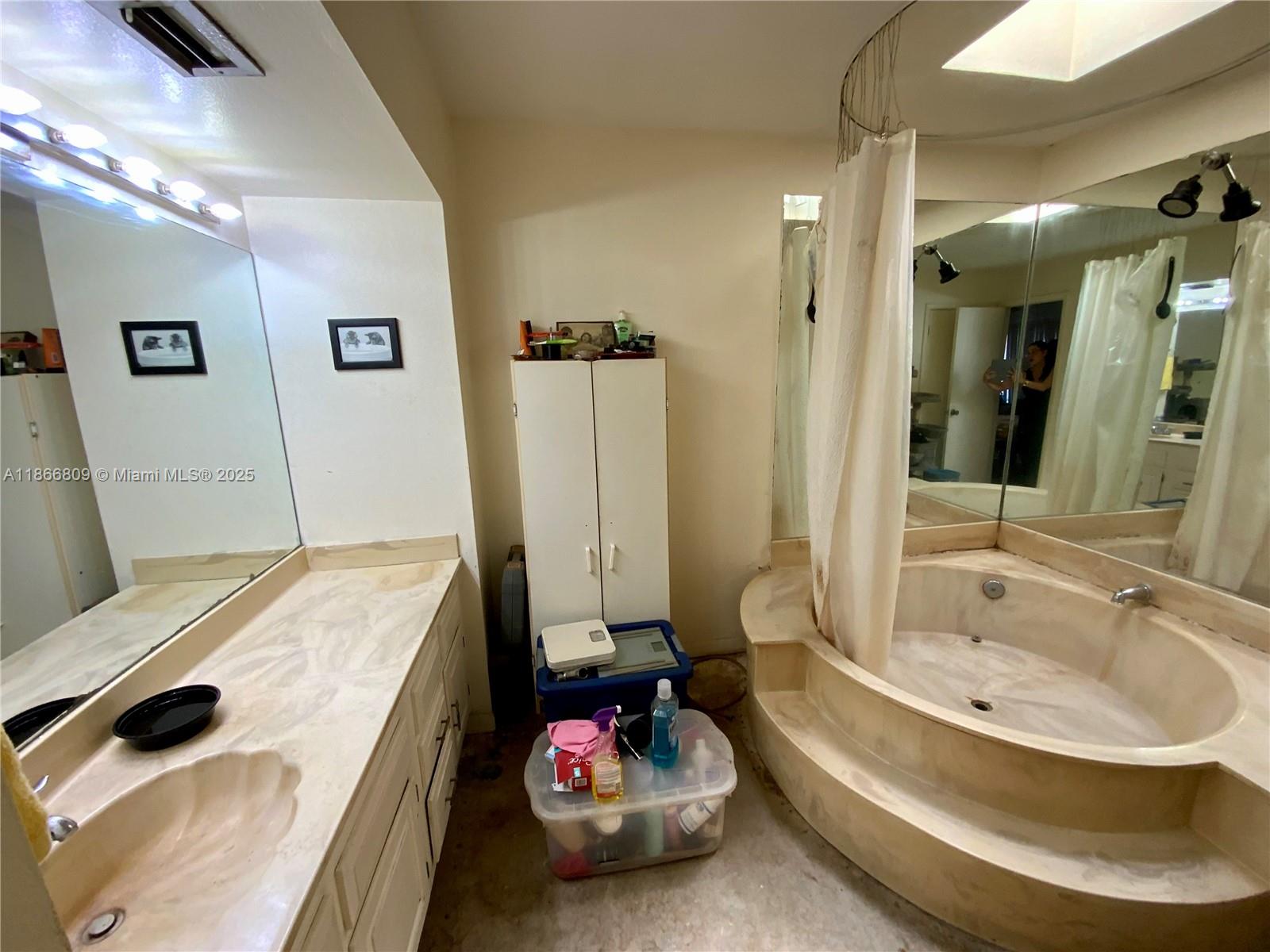 7024 SW 114th Pl # 52 Unit: A-52