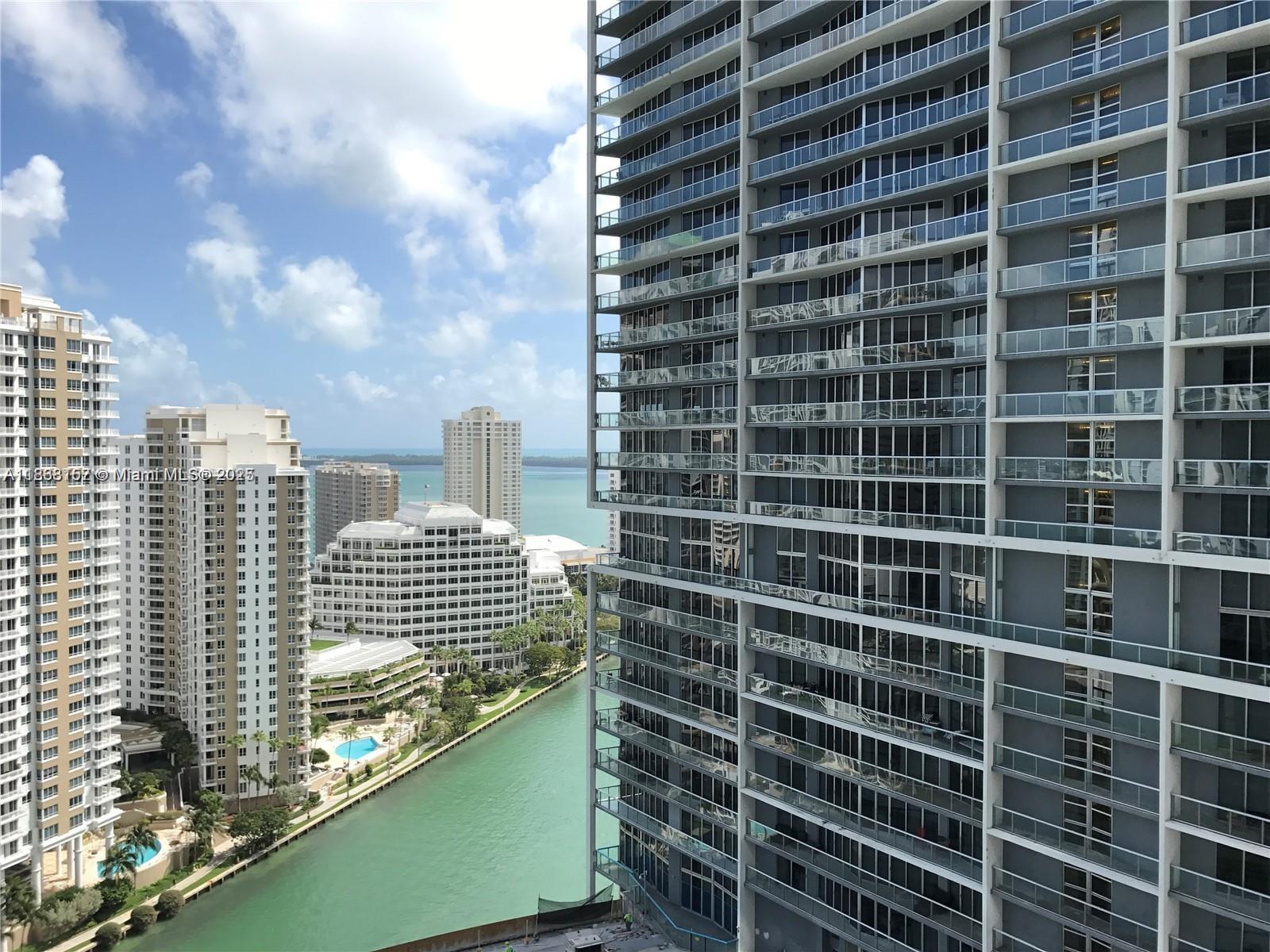 475 Brickell Ave # 2511