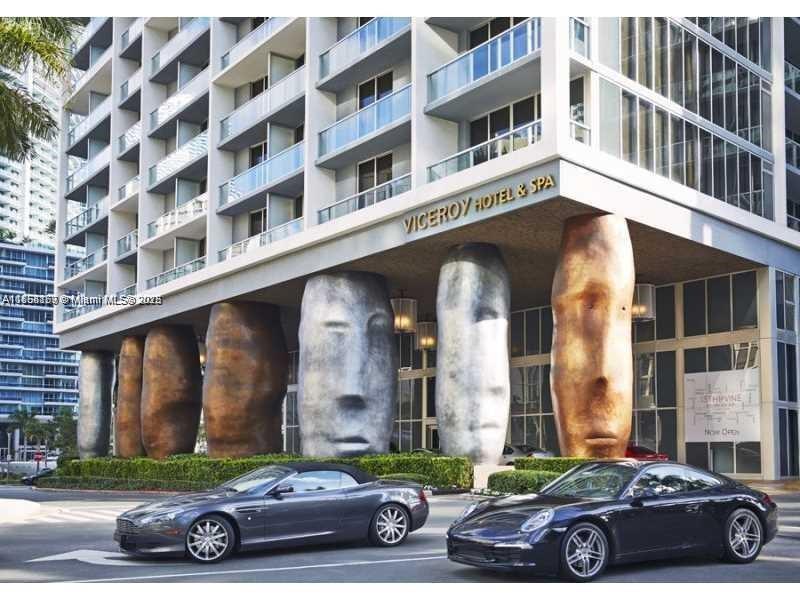 475 Brickell Ave # 2511