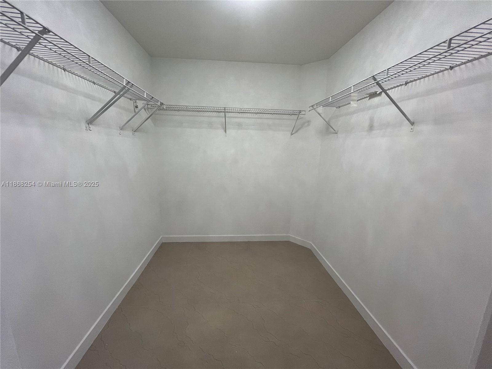 300 S Biscayne Blvd # 3710