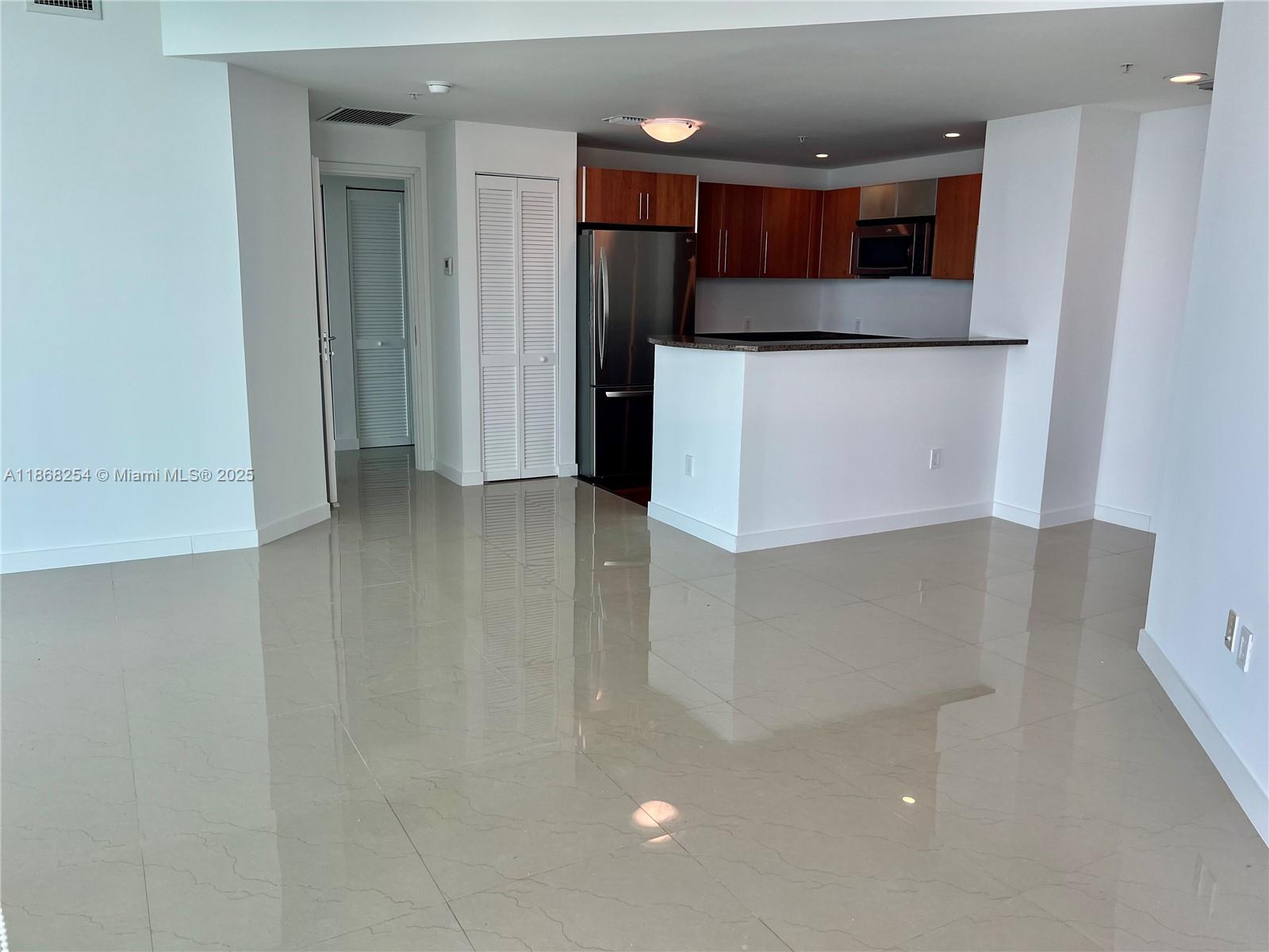 300 S Biscayne Blvd # 3710