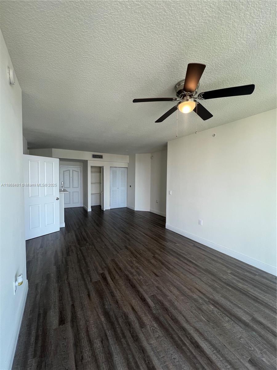987 SW 37th Ave # 1001