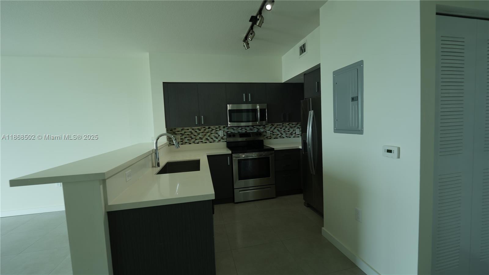 729 NW 2nd St # 407