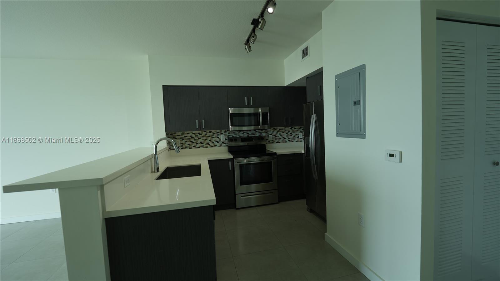 729 NW 2nd St # 407