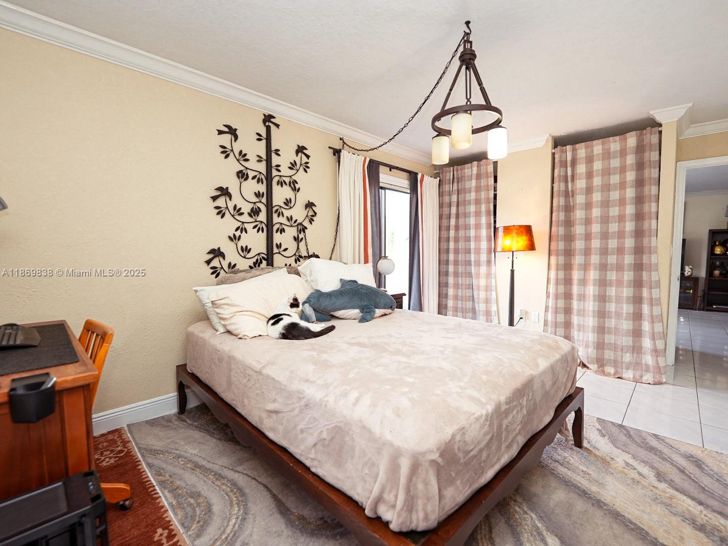 130 S Shore Dr # 3C