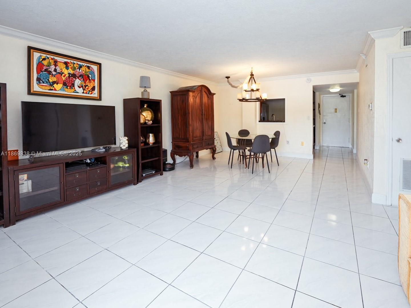 130 S Shore Dr # 3C