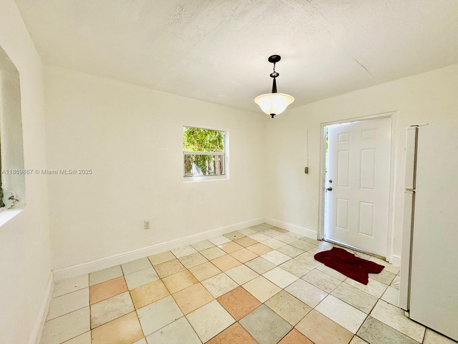 1060 NW 116th St # 2