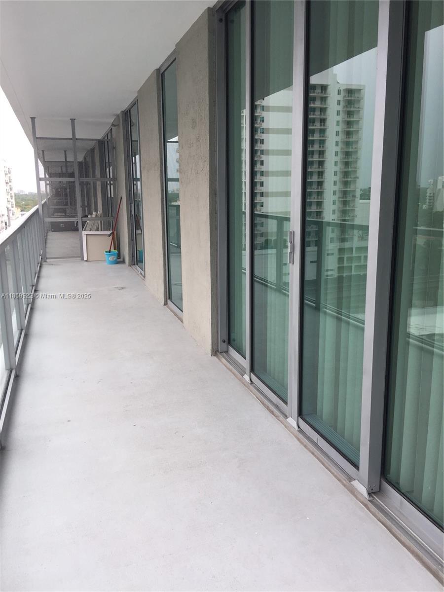 79 SW 12th St Unit: 1406-S
