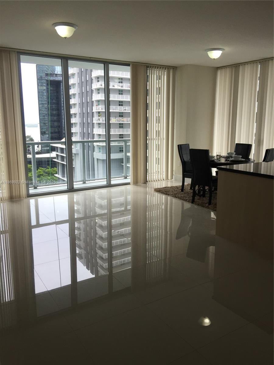 79 SW 12th St Unit: 1406-S