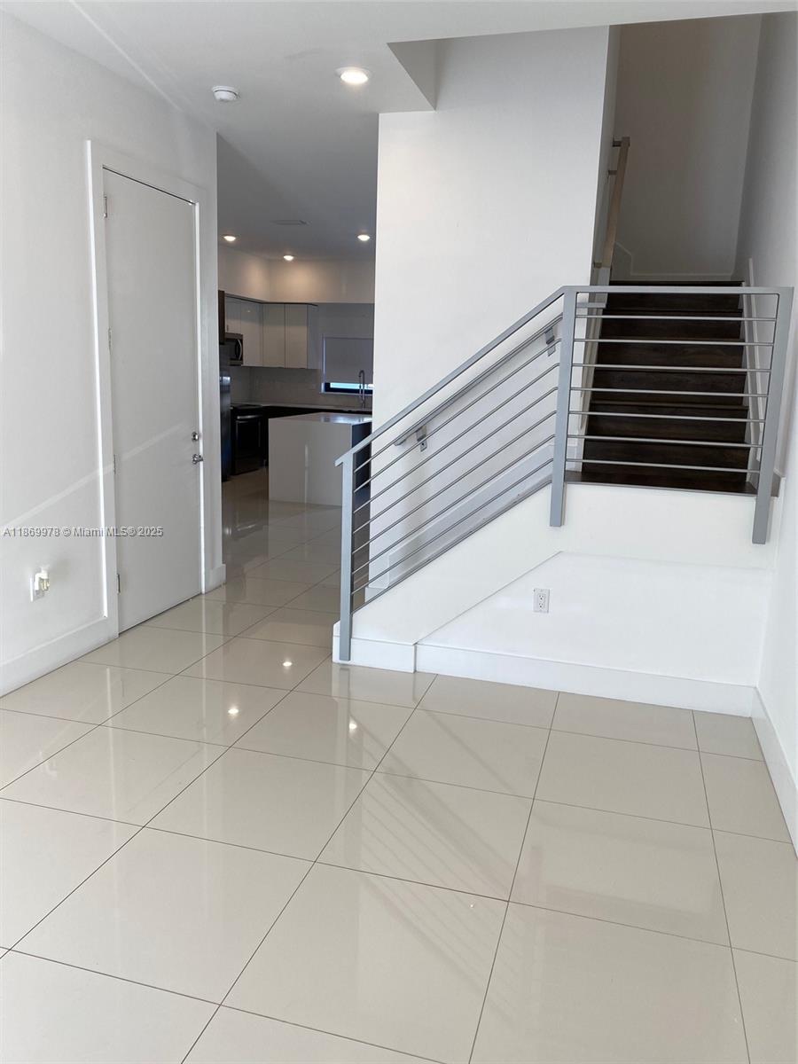 10543 SW 118th Ave # 10543