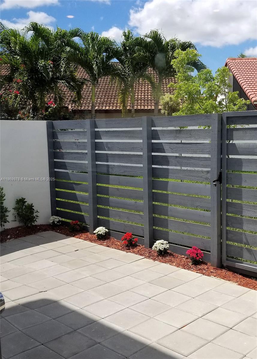 10543 SW 118th Ave # 10543