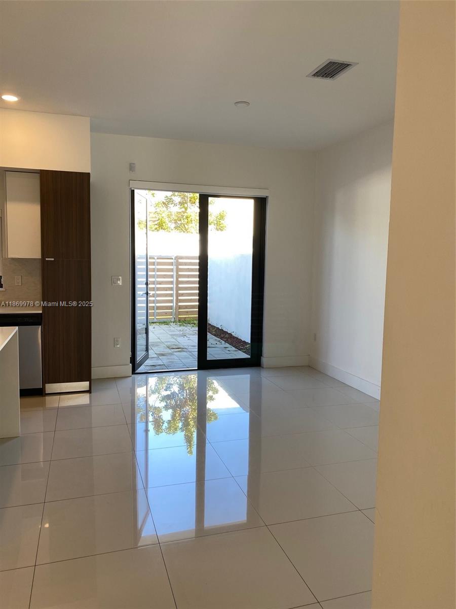 10543 SW 118th Ave # 10543