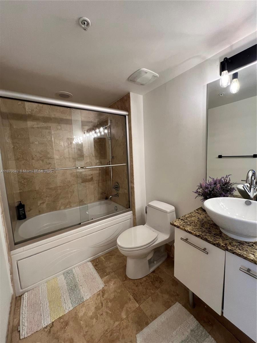 41 SE 5th St # 705
