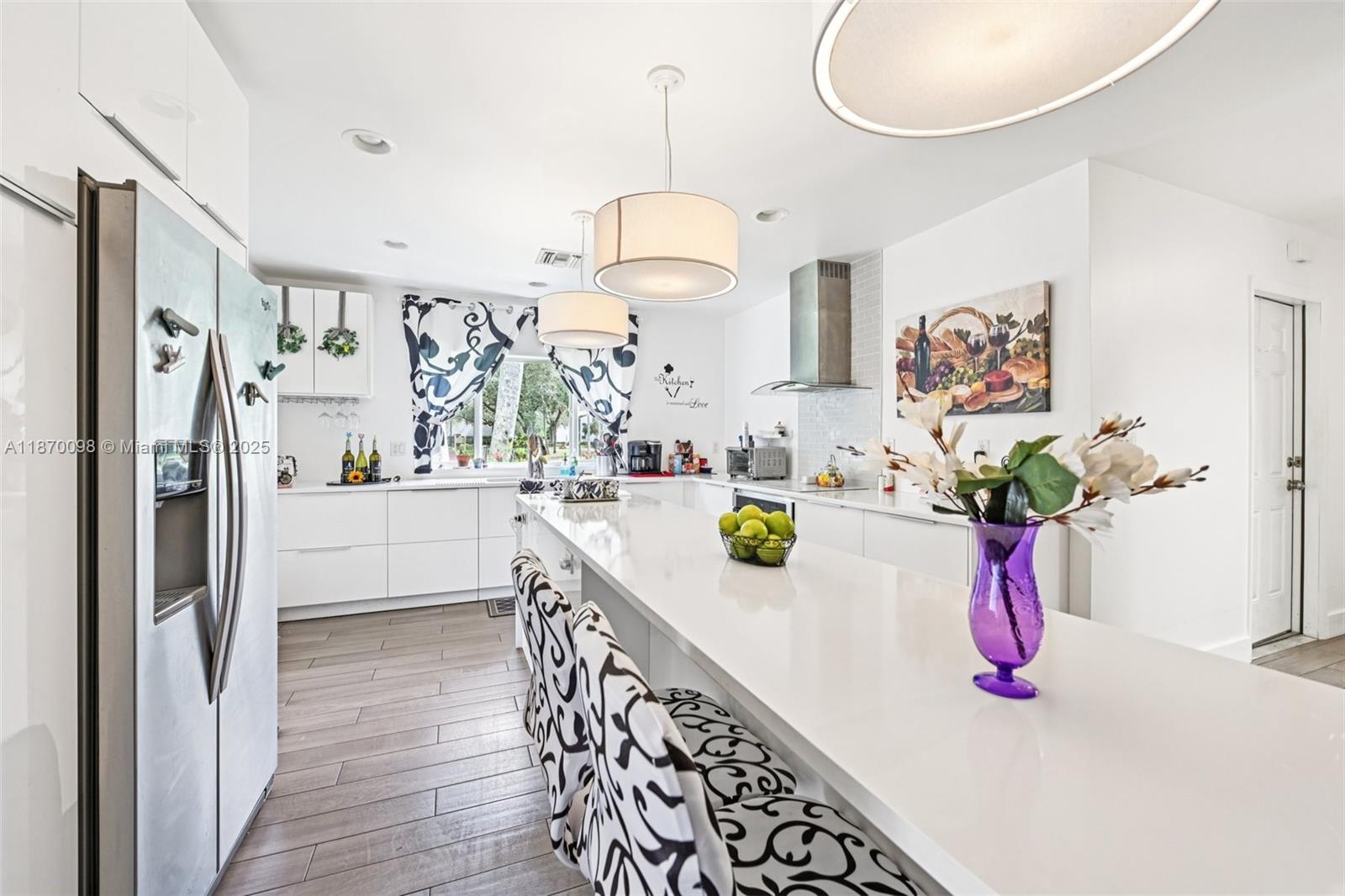 4314 Acacia Cir