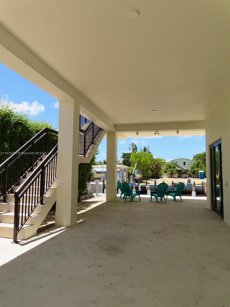 305 Loeb Ave # 1