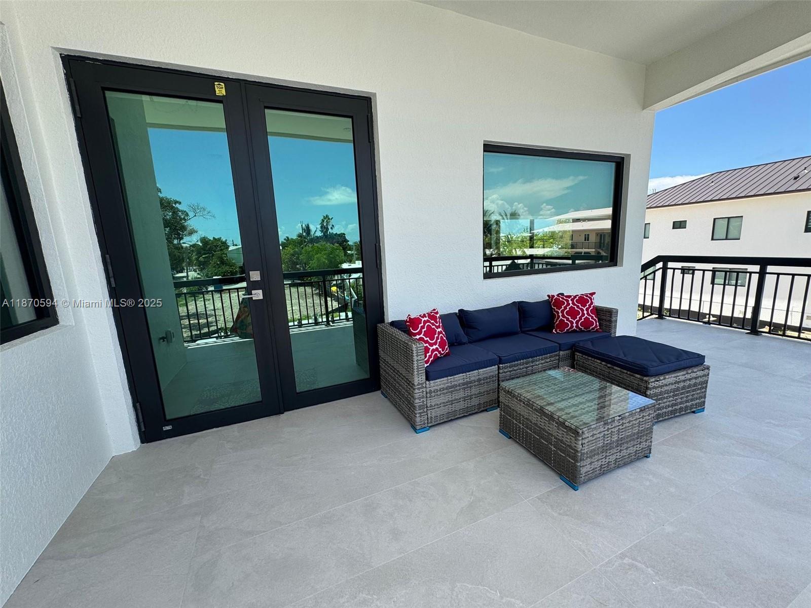 305 Loeb Ave # 1