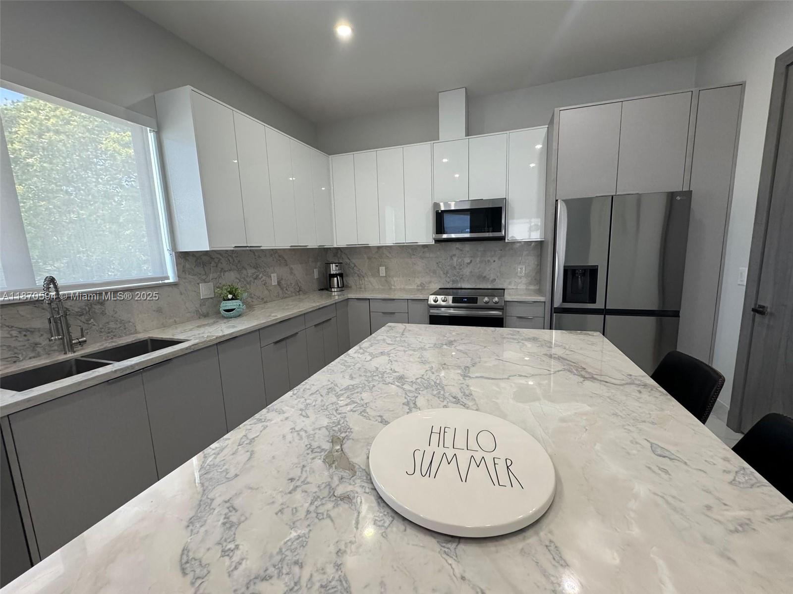 305 Loeb Ave # 1
