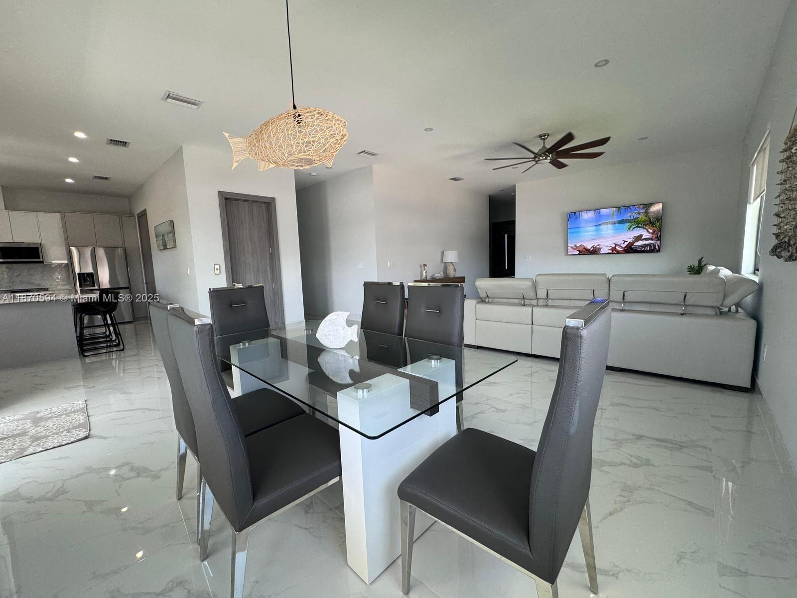 305 Loeb Ave # 1