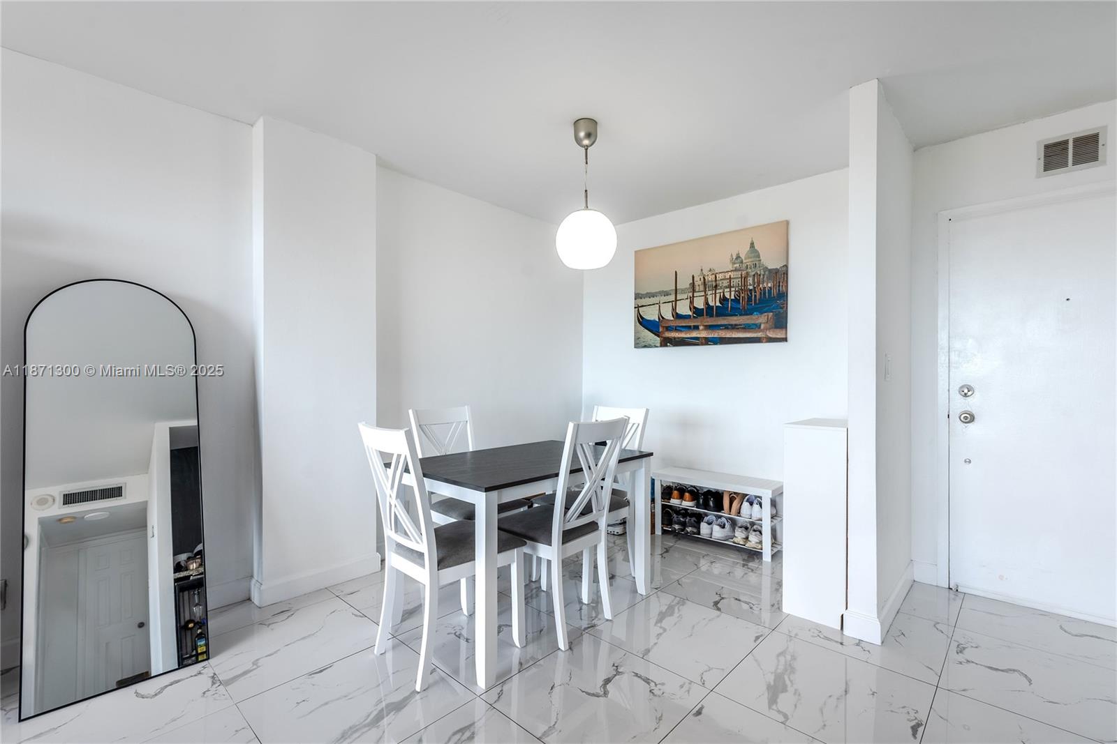 2450 NE 135th St # 607, North Miami Unit: 607