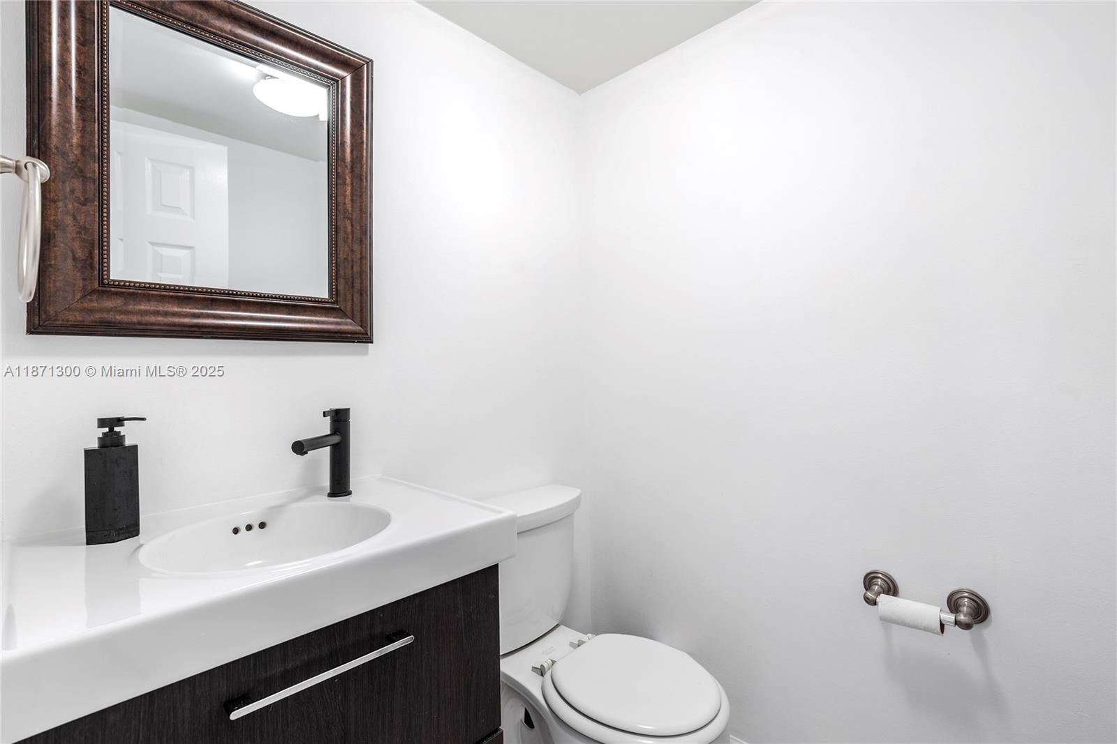 2450 NE 135th St # 607, North Miami Unit: 607